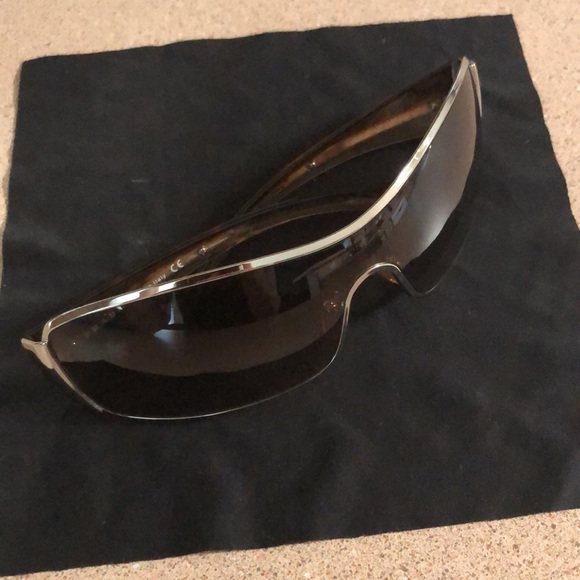 Prada shades - Picture 5 of 7